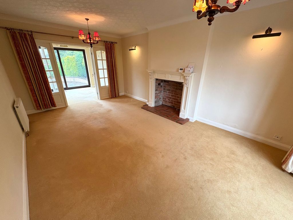 Property photo 2 of 21