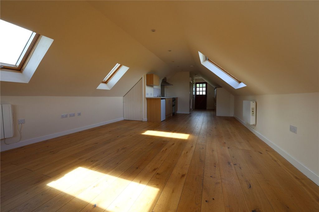 Property photo 3 of 12 Picture No. 03
