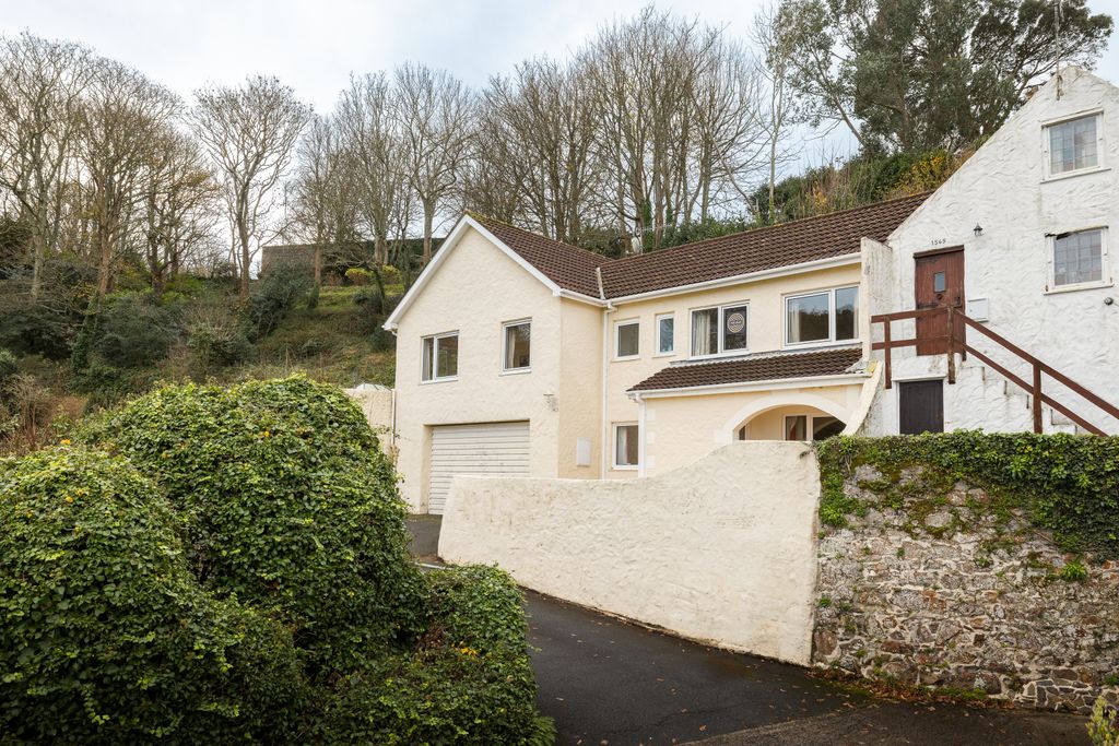 Property photo 3 of 20