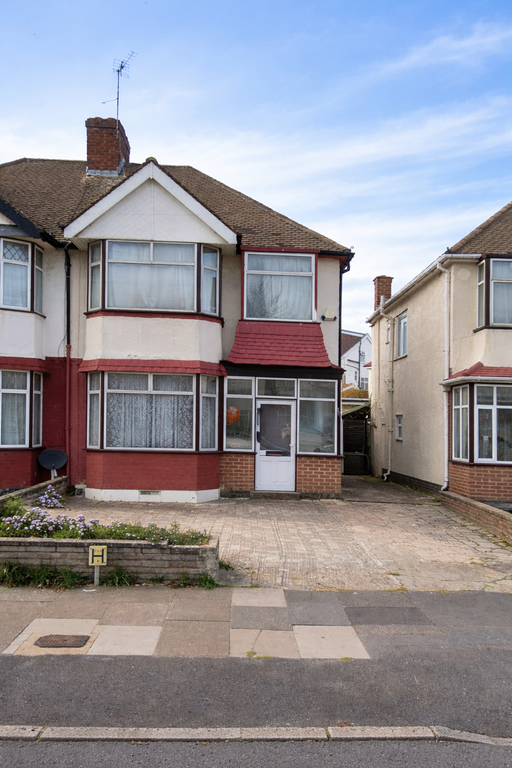 Property photo 1 of 8