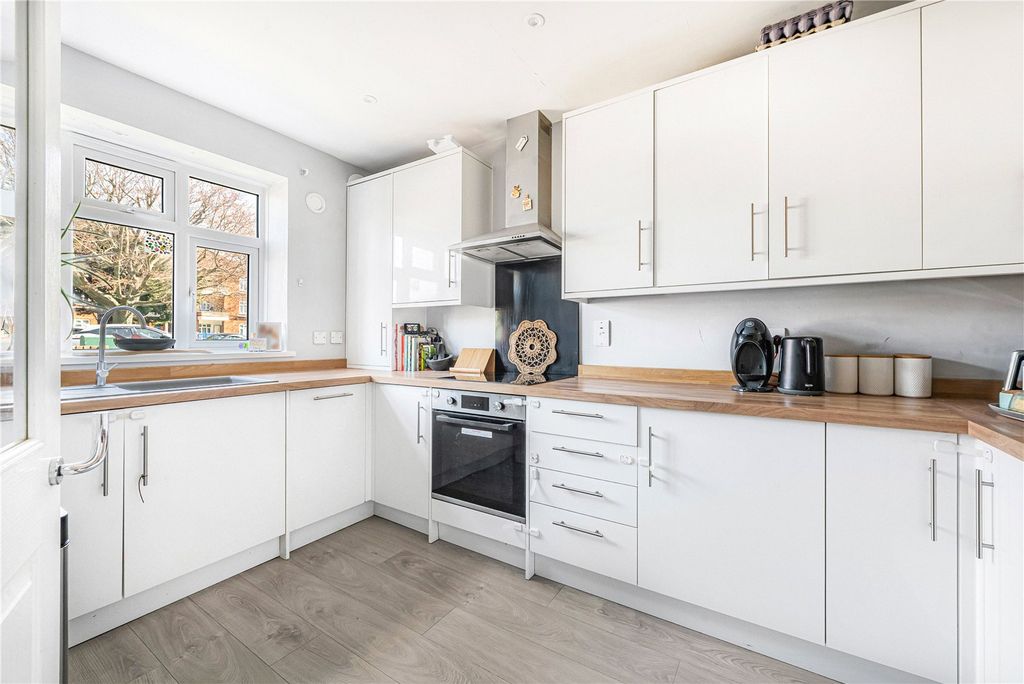 Property photo 2 of 15 Picture No. 04