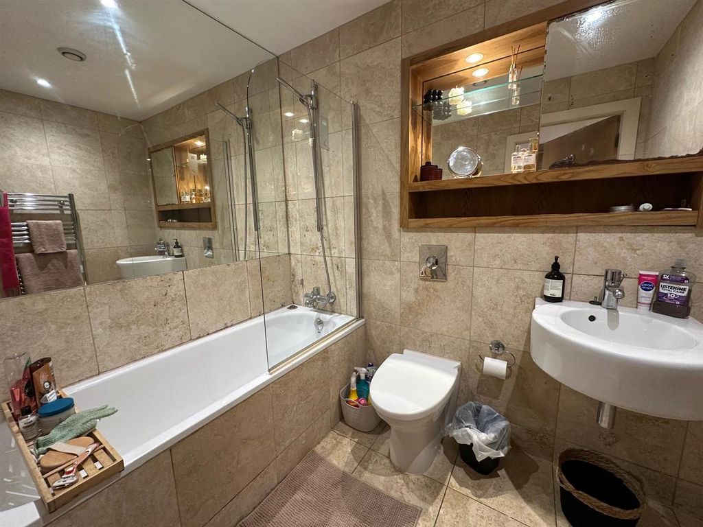 Property photo 3 of 8 473F7d31-22F3-4Ed2-A2Eb-43F7Ccbc8F17.Jpeg