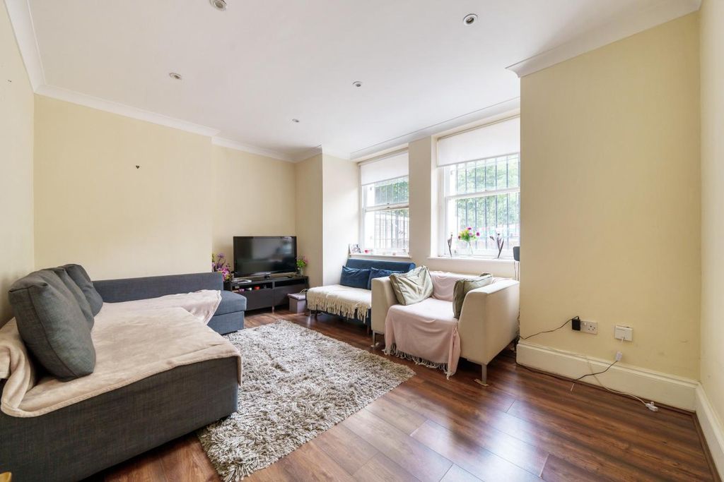 Property photo 2 of 11 Picture 2