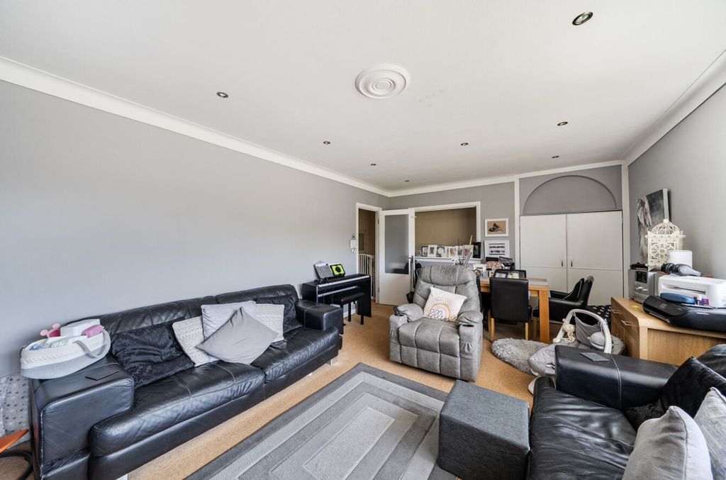 Property photo 2 of 20 1485917-13-6A4798...