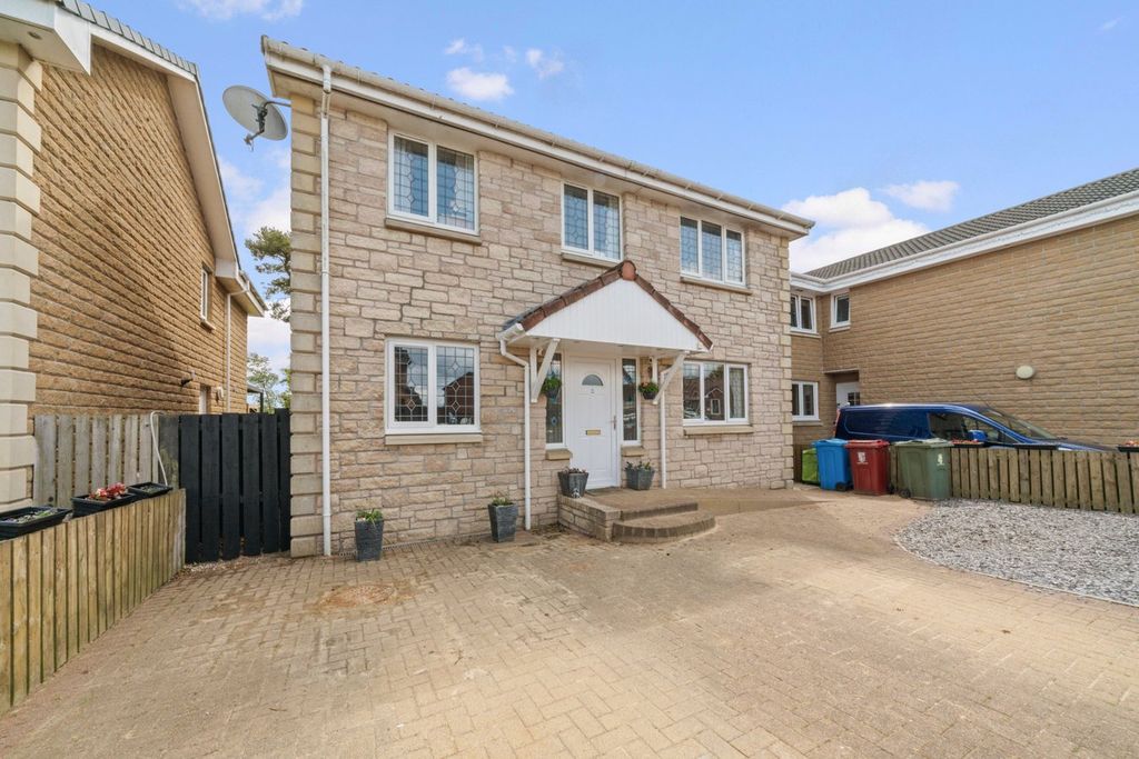 Property photo 1 of 36