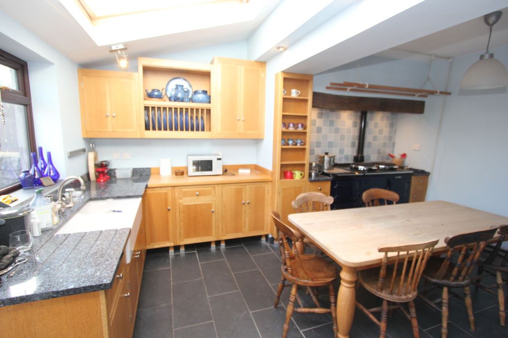 Property photo 2 of 26