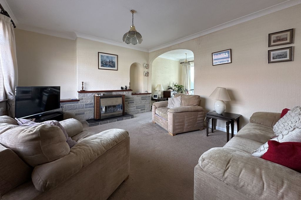 Property photo 2 of 14 Photo 7