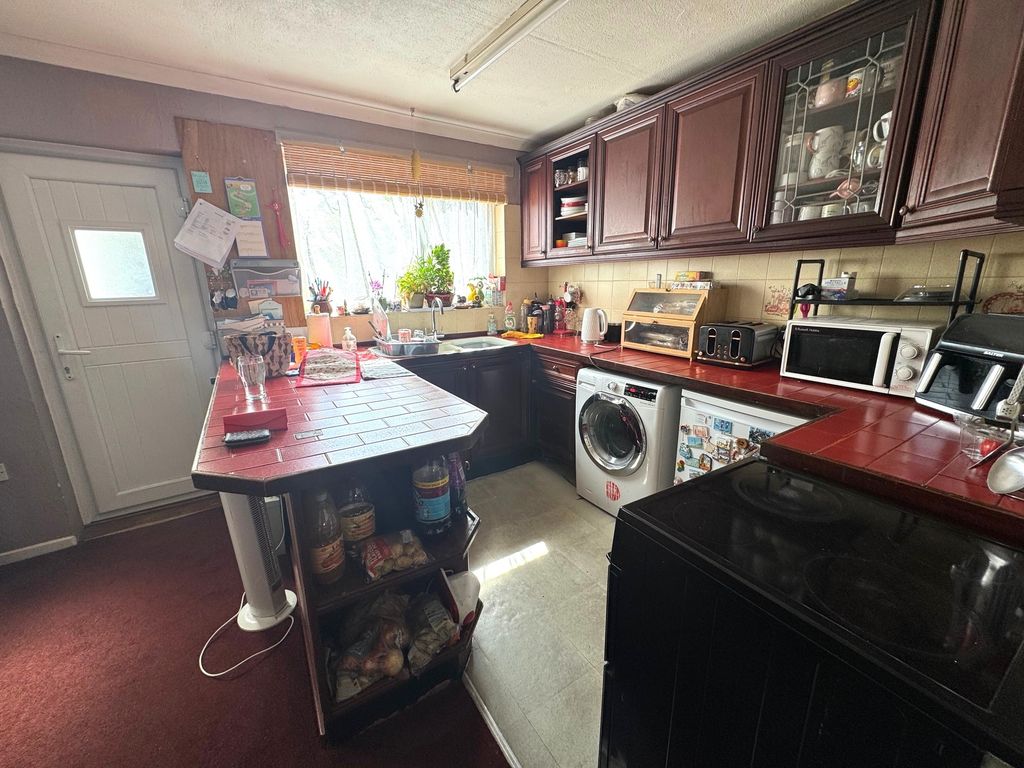 Property photo 3 of 12 2