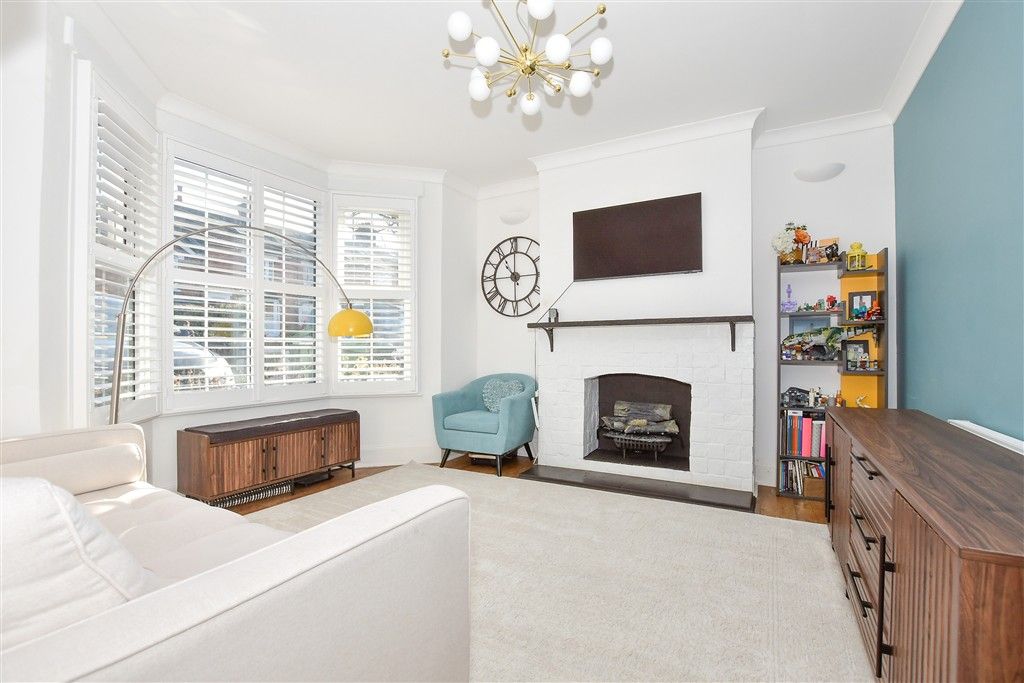 Property photo 2 of 14 Lounge