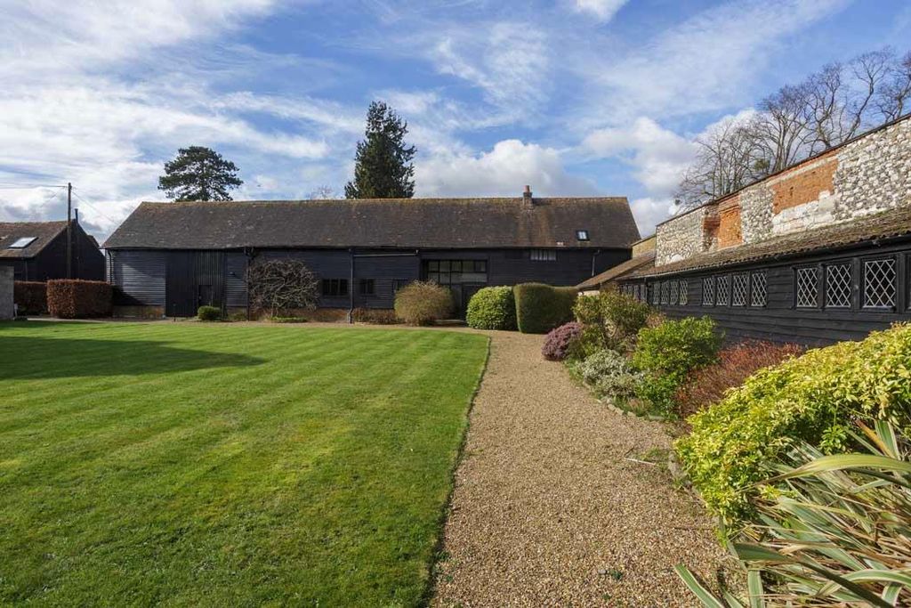 Property photo 2 of 12 Image