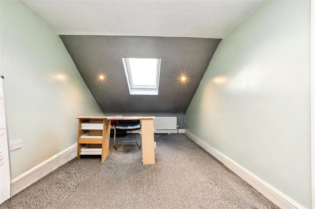 Property photo 3 of 15 Picture No. 25