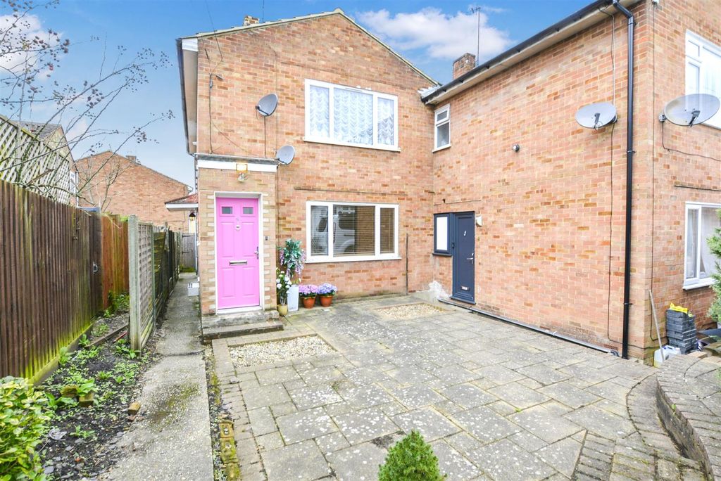 Property photo 1 of 7 Ext Blue.Jpg