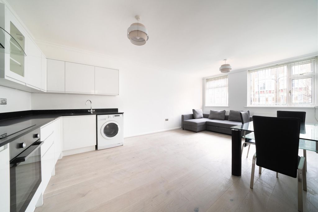 Property photo 1 of 8 Reception/Kitchen View1