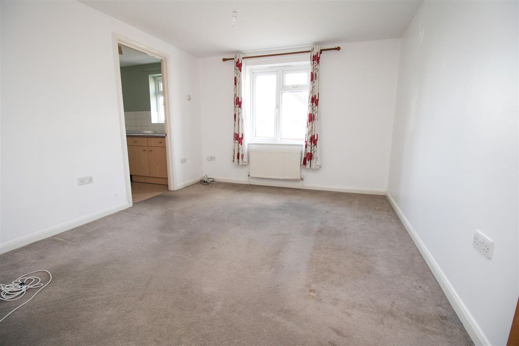 Property photo 3 of 7 Img_1743.Jpg