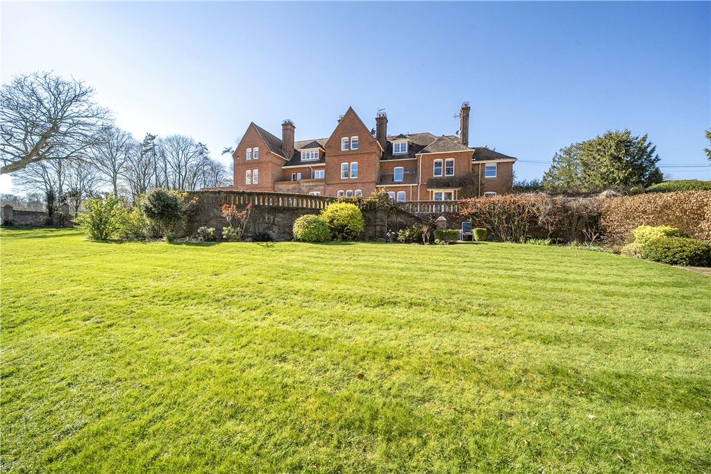 Property photo 1 of 23 Picture No. 02