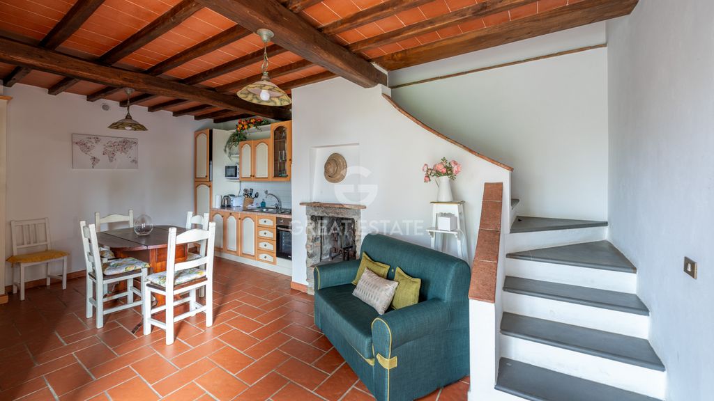 Property photo 2 of 68 Interiors