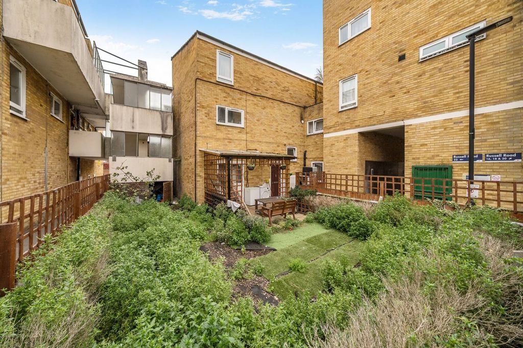 Property photo 2 of 14