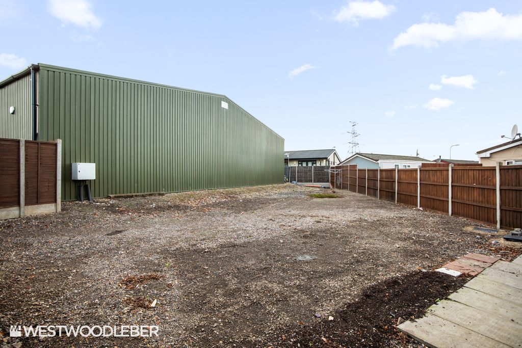 Property photo 1 of 8 Leaside_1