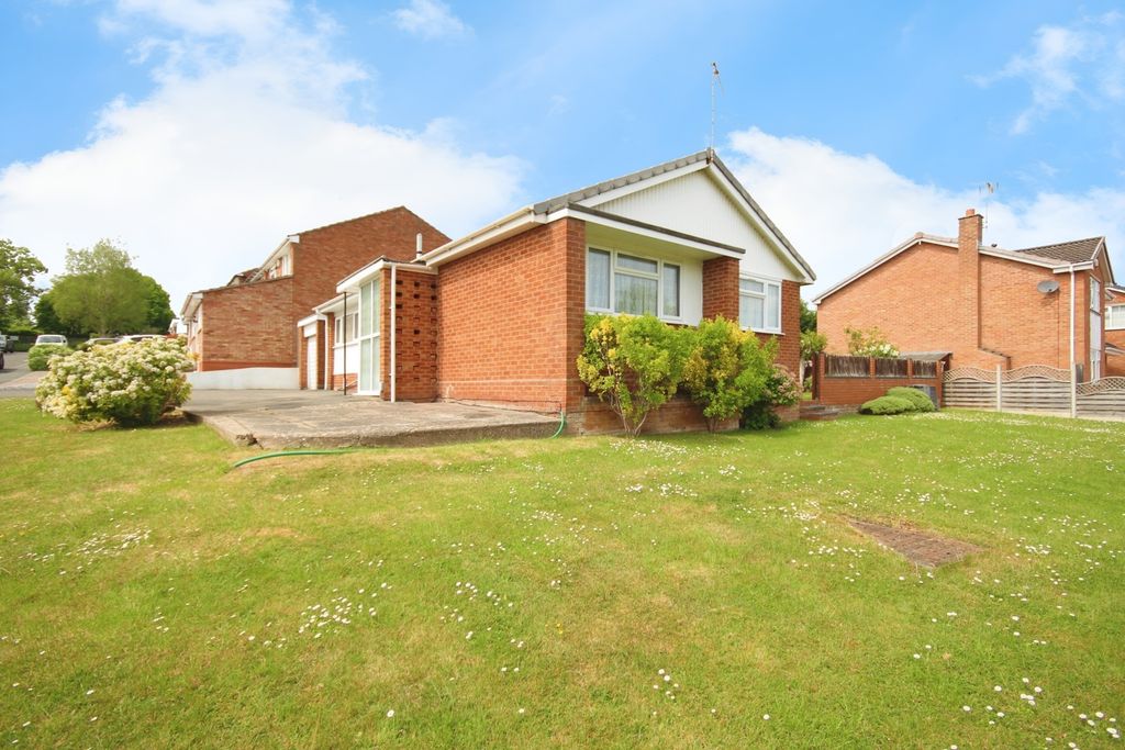 Property photo 2 of 17 Photo