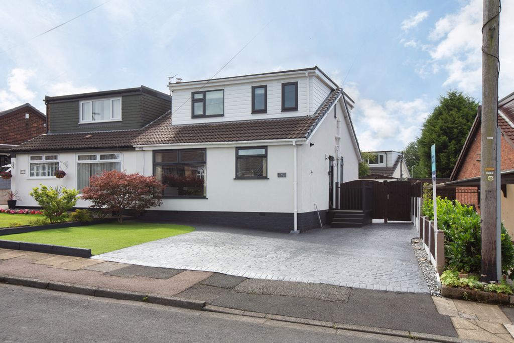 Property photo 1 of 19 Front External