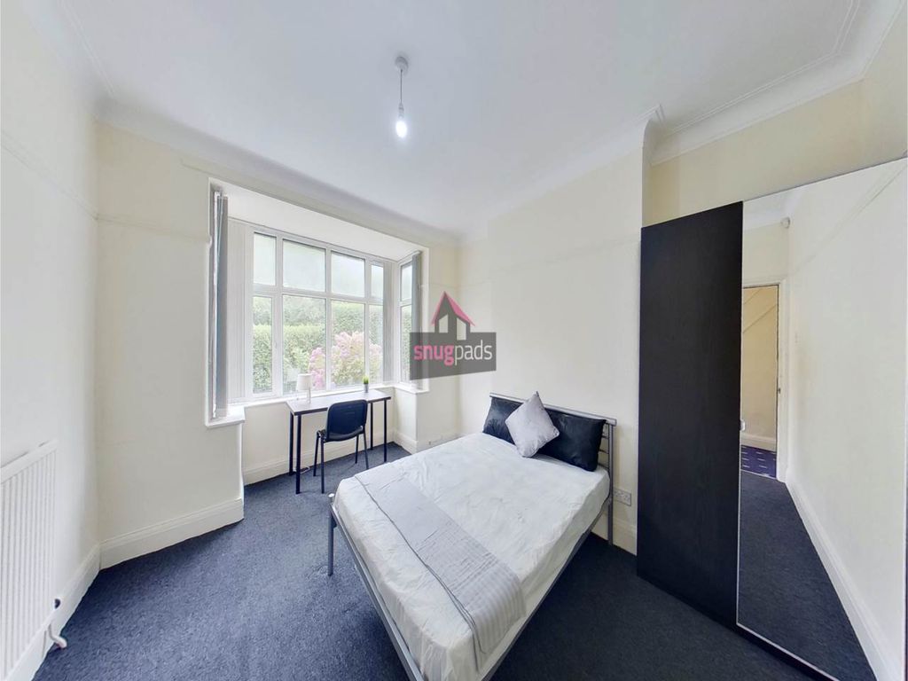 Property photo 1 of 9 R2