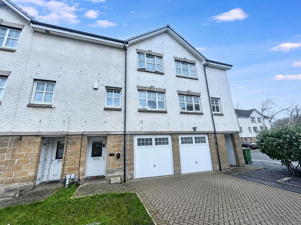 Property photo 1 of 3