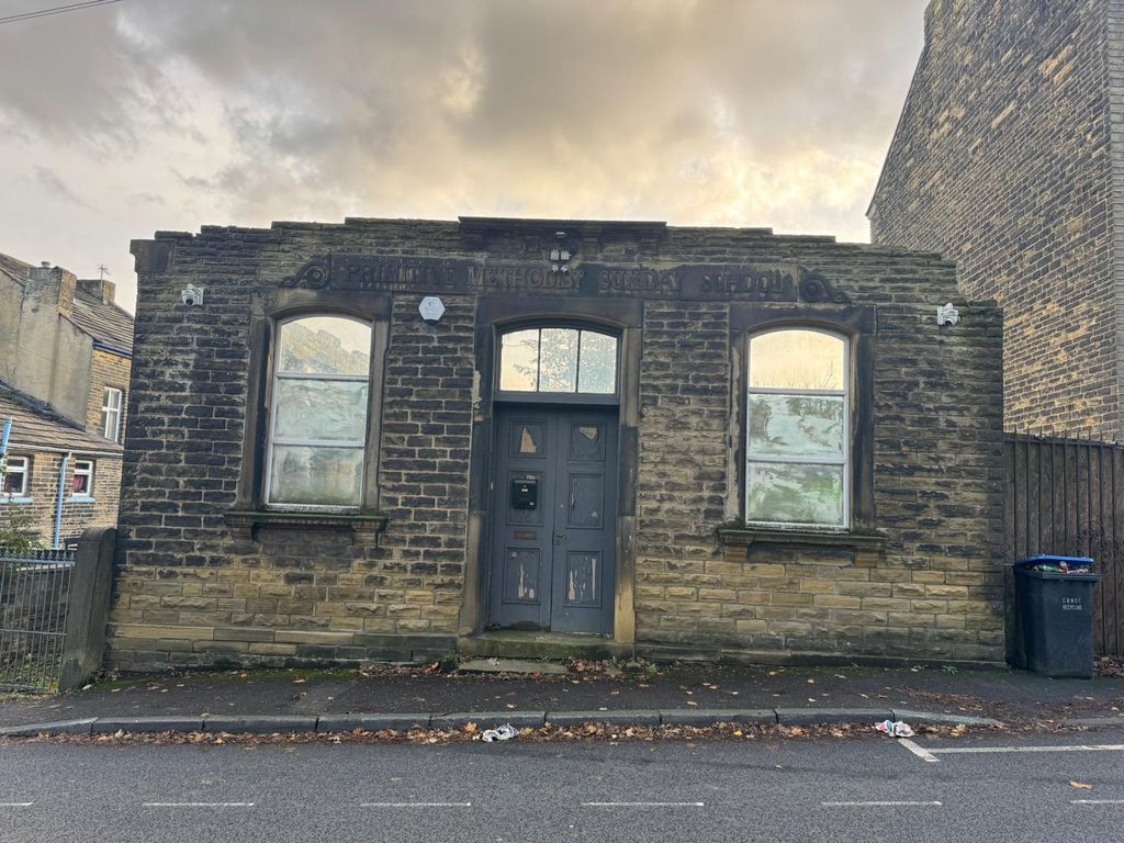 Property photo 2 of 13