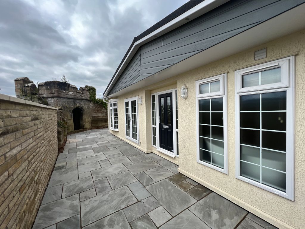 Property photo 1 of 19 Front