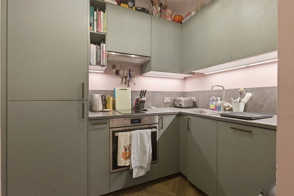 Property photo 3 of 15 Kitchen