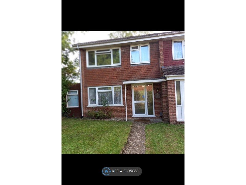 Property photo 1 of 12 View To Front Of House