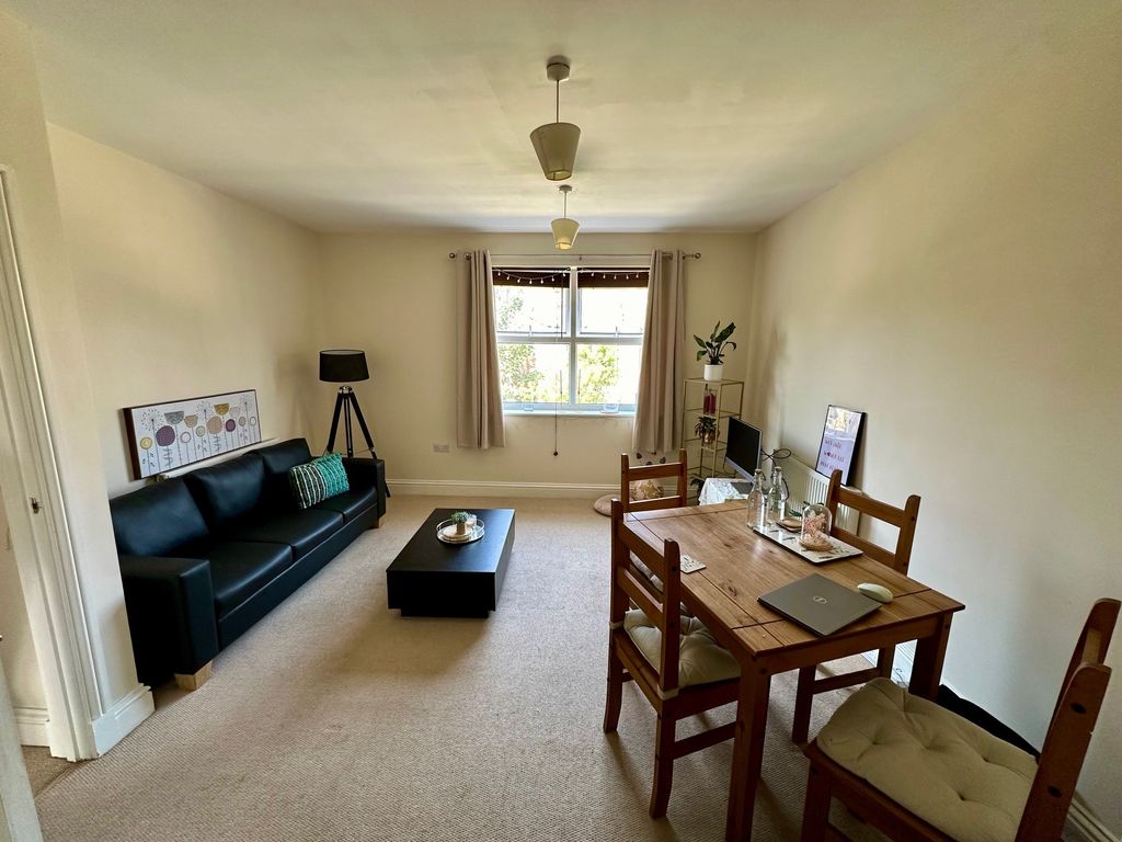 Property photo 3 of 7