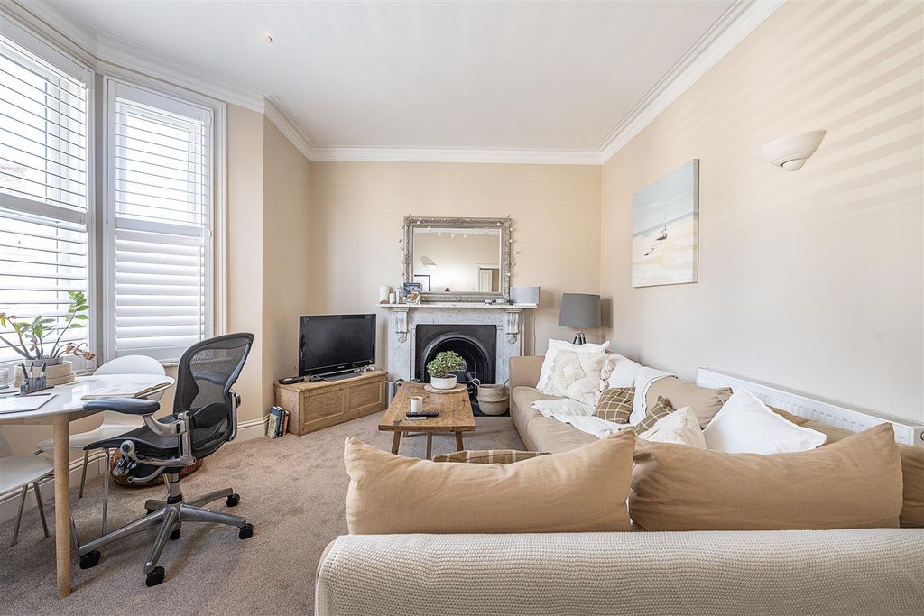 Property photo 3 of 12 66B-Alma-Road-02.Jpg