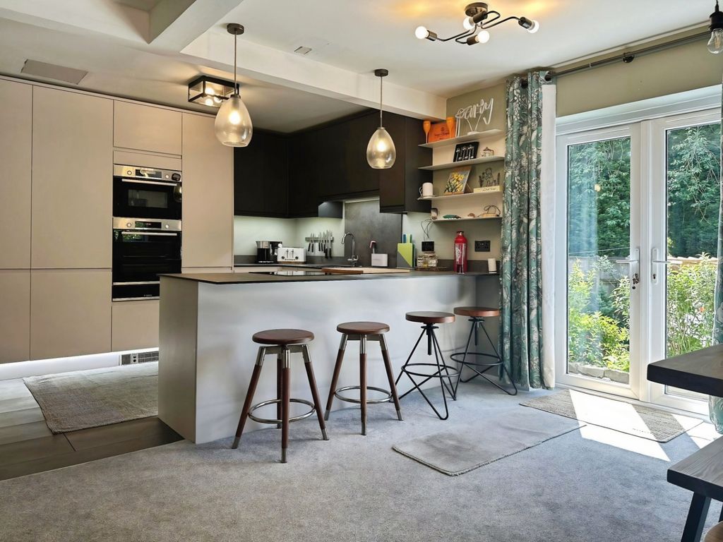 Property photo 2 of 22 Dining Kitchen Area