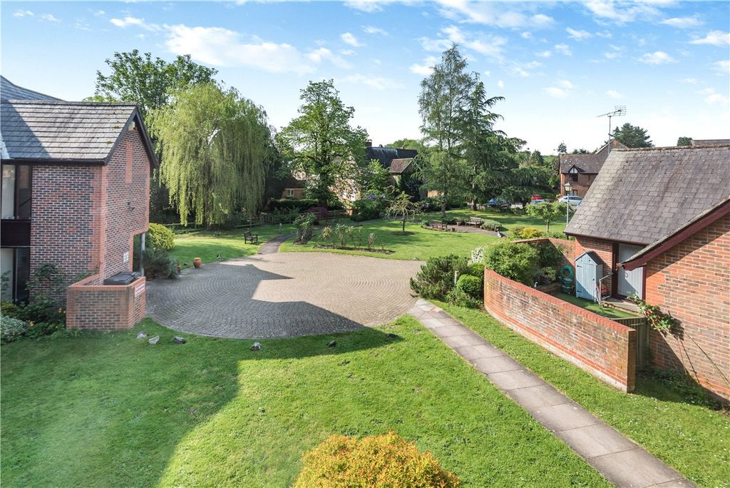 Property photo 3 of 8 Communal Grounds