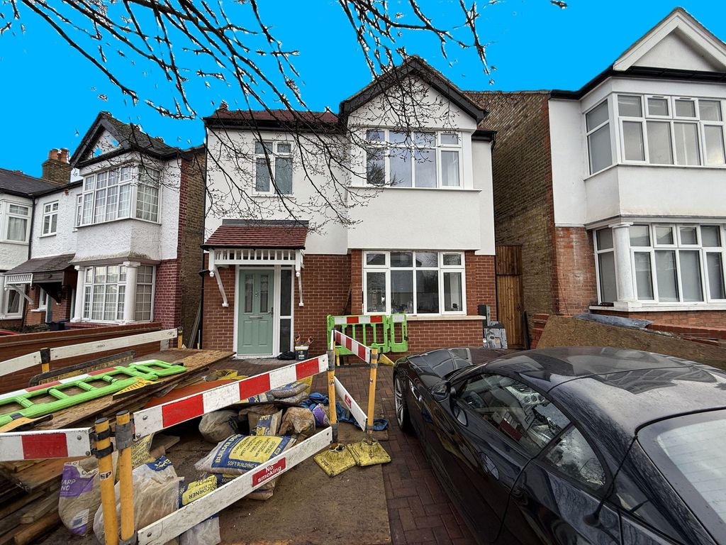 Property photo 1 of 23