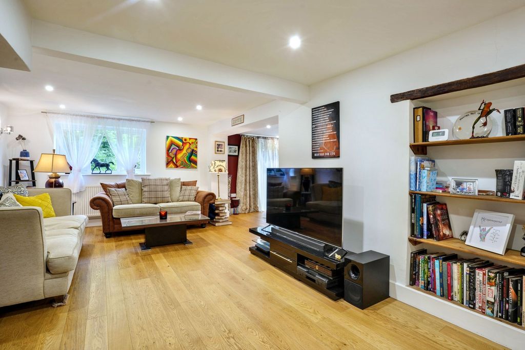Property photo 1 of 30