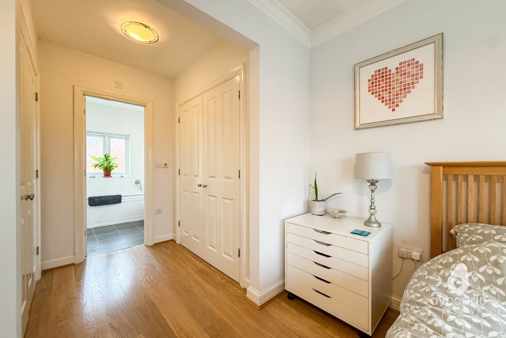 Property photo 3 of 35 4939575
