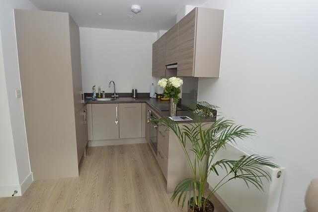 Property photo 2 of 6 Kitchen