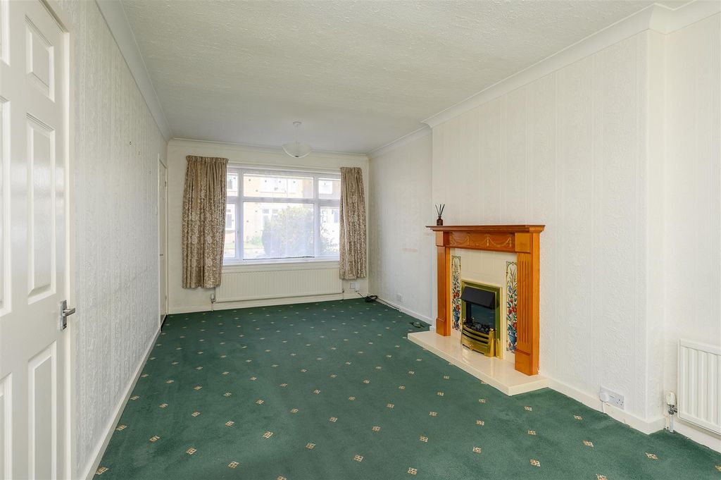 Property photo 3 of 15 Living Room