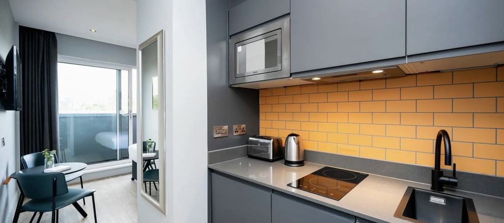 Property photo 1 of 5