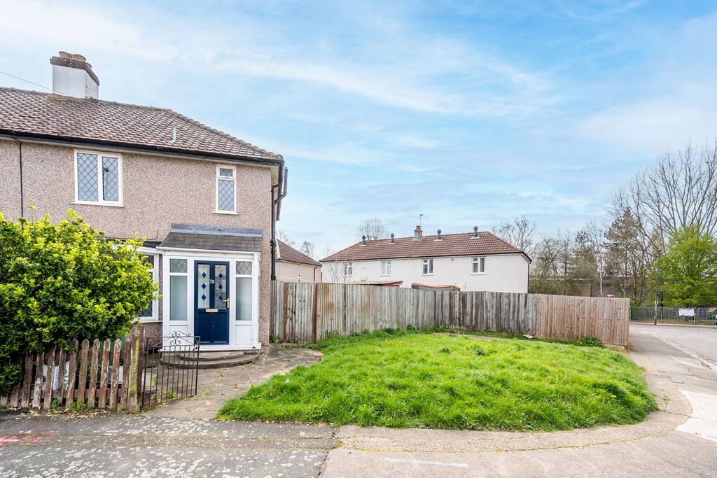 Property photo 2 of 18