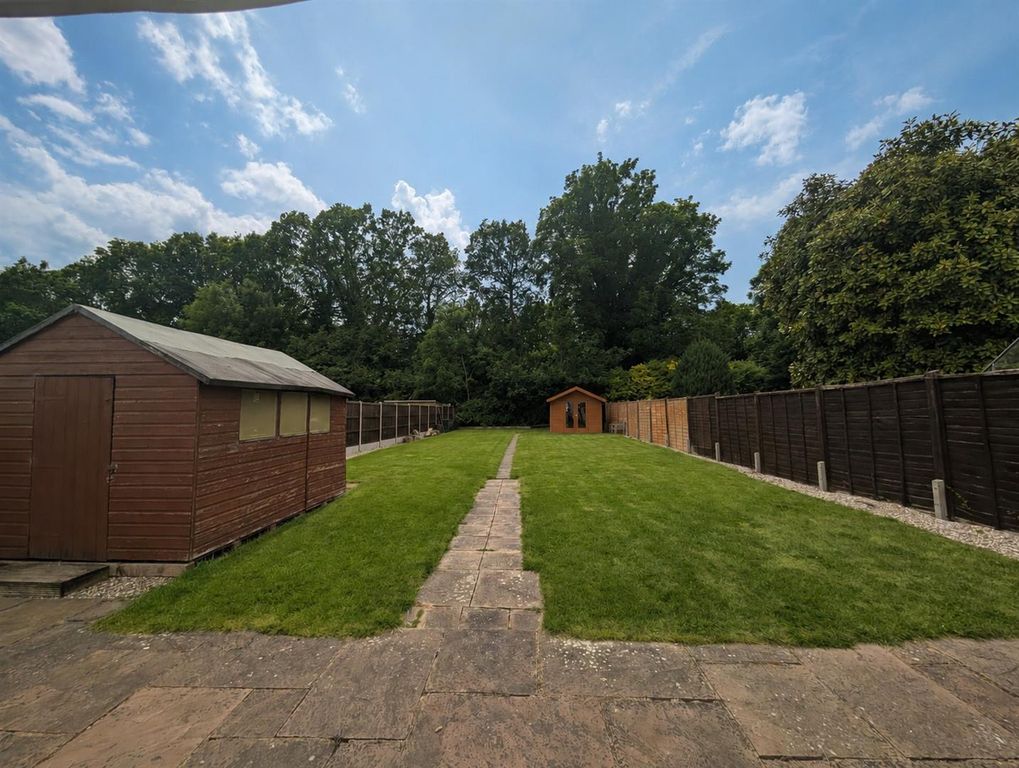 Property photo 3 of 11 Greenview Garden.Png