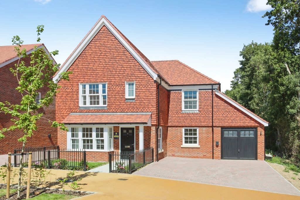 Property photo 1 of 18 Pbox-Img.Jpg