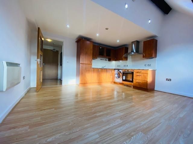 Property photo 1 of 11 Open Plan Lounge/Kitchen