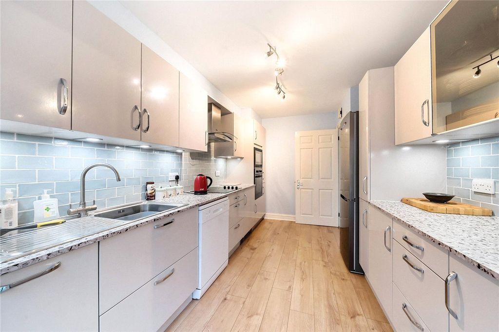 Property photo 2 of 20 Picture No. 07