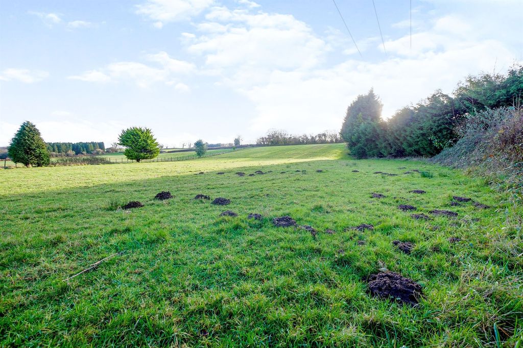 Property photo 3 of 22