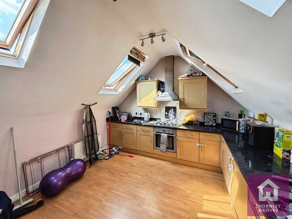 Property photo 3 of 9 Pbox-Img.Jpg
