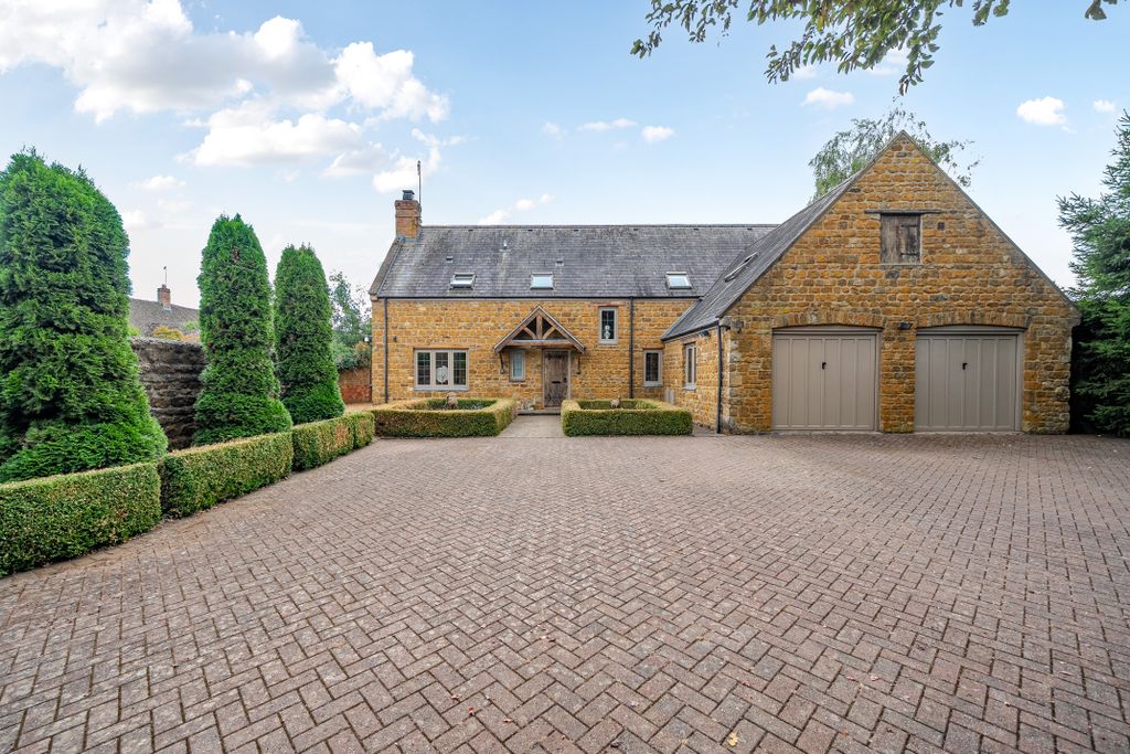 Property photo 1 of 36