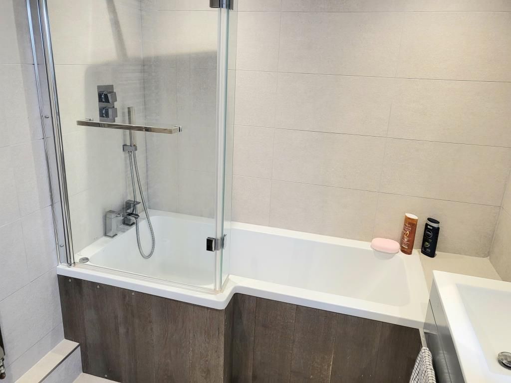 Property photo 3 of 6 Bathroom