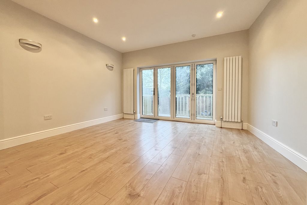 Property photo 3 of 13 3